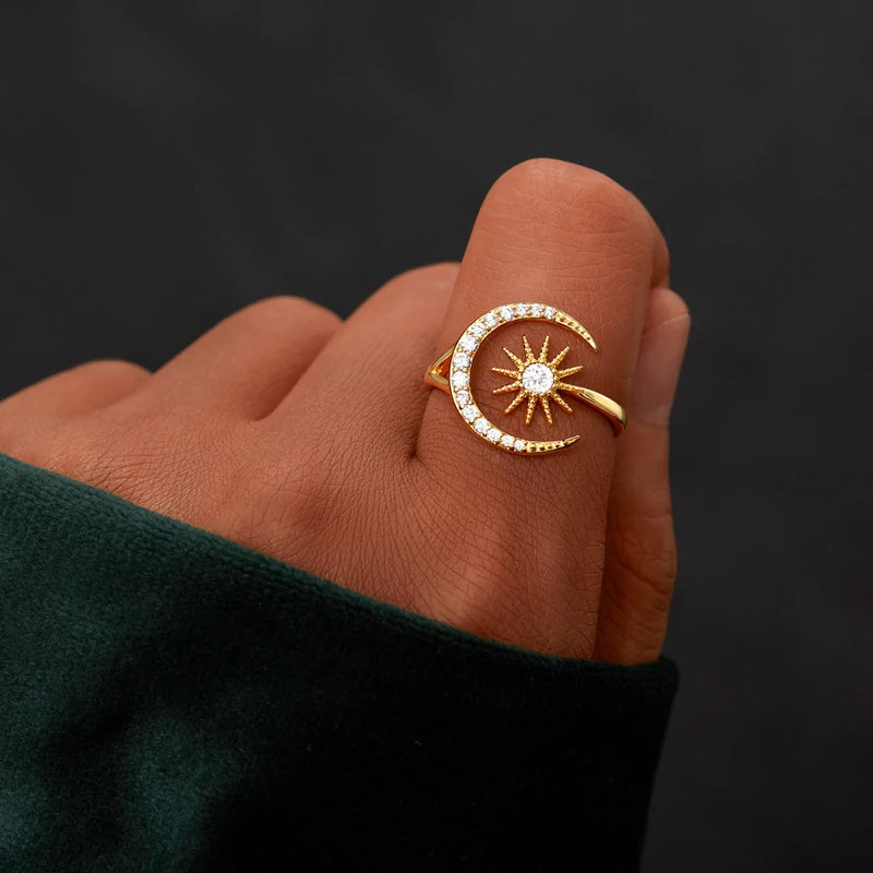 CRESCENT MOON AND STAR RING - LV0109